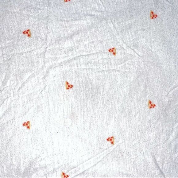 Victoria’s Secret white T-shirt with pizza pattern - Picture 6 of 7